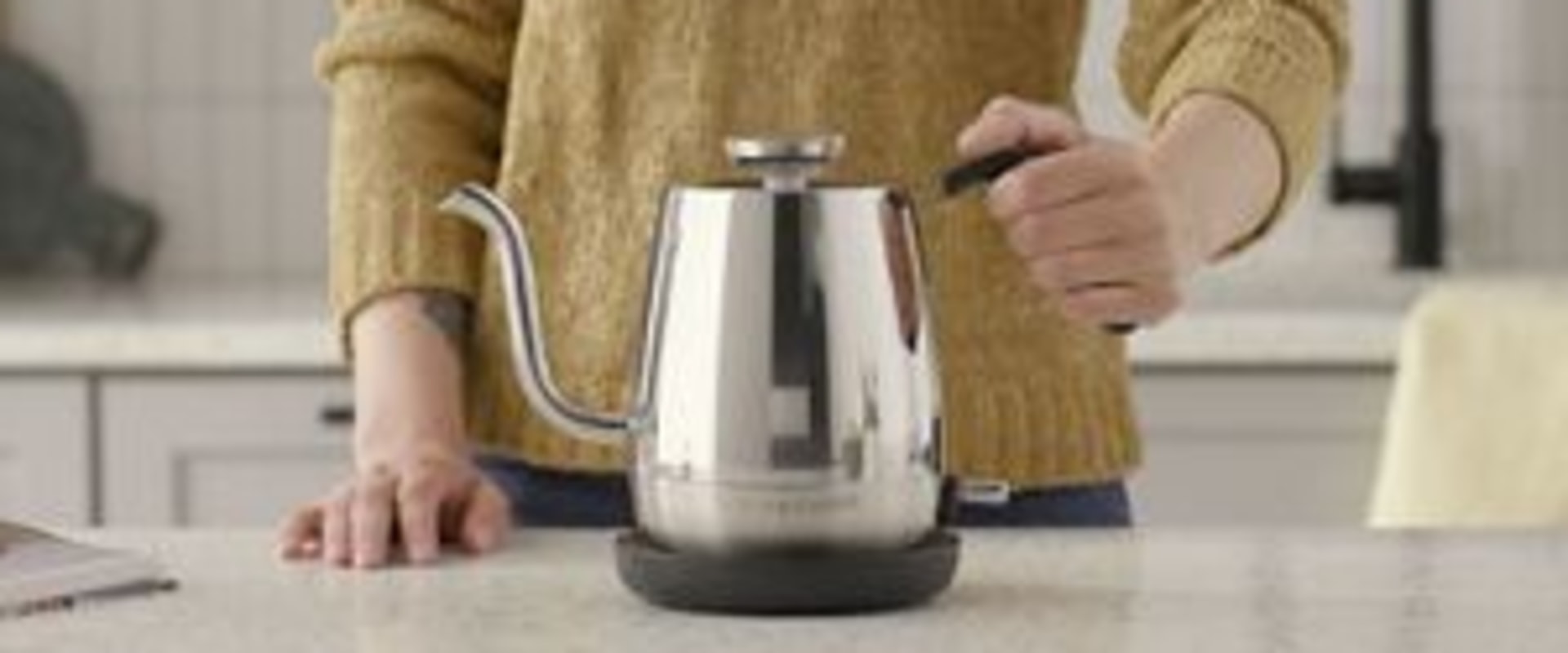 What uses more electricity kettle or coffee machine?