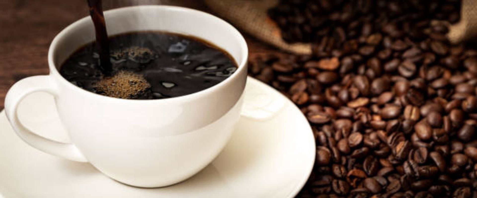 What are the Benefits and Disadvantages of Drinking Coffee?